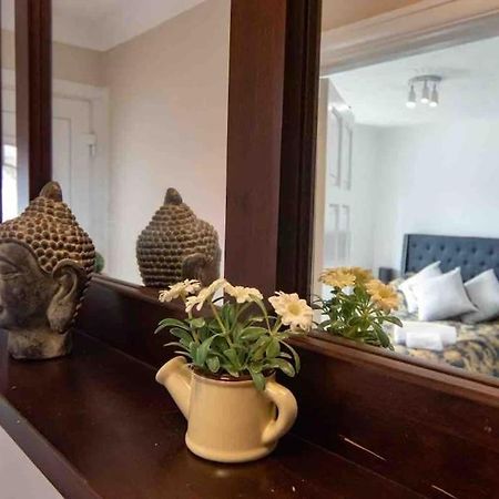 1 Bedroom Self Contained Apartment In Christchurch Winkton Buitenkant foto