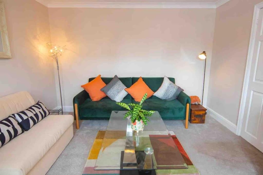 1 Bedroom Self Contained Apartment In Christchurch Winkton Buitenkant foto