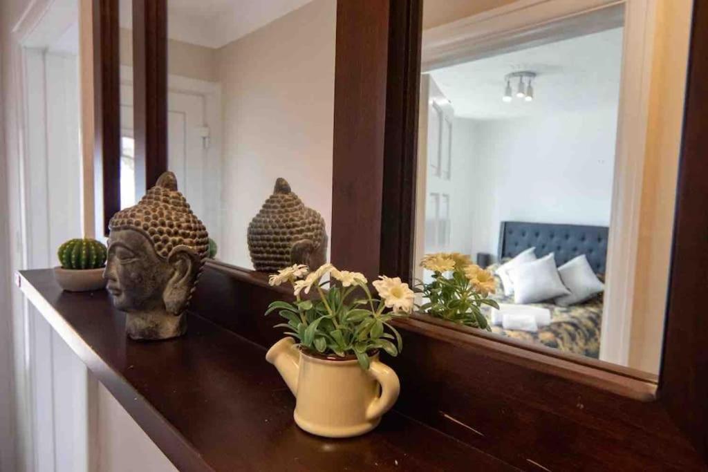 1 Bedroom Self Contained Apartment In Christchurch Winkton Buitenkant foto